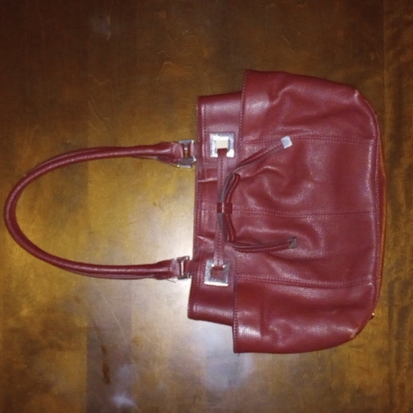 Red Hand Bag - Picture 13 of 15
